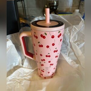 NWT BrüMate Cherry Era 🍒 30oz - Limited Addition Brumate x Krista Horton